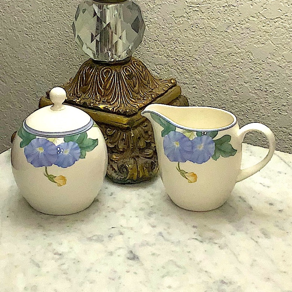 MIKASA SPRING LEGACY CREAMER & SUGAR BOWL & LID SET VINTAGE